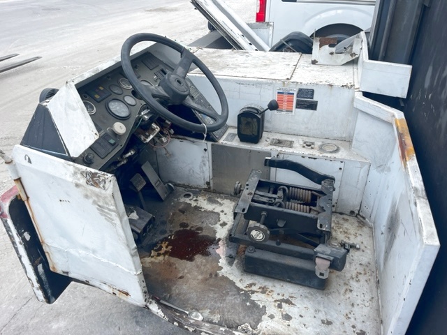 Push Back Tractor S&S GT-110
