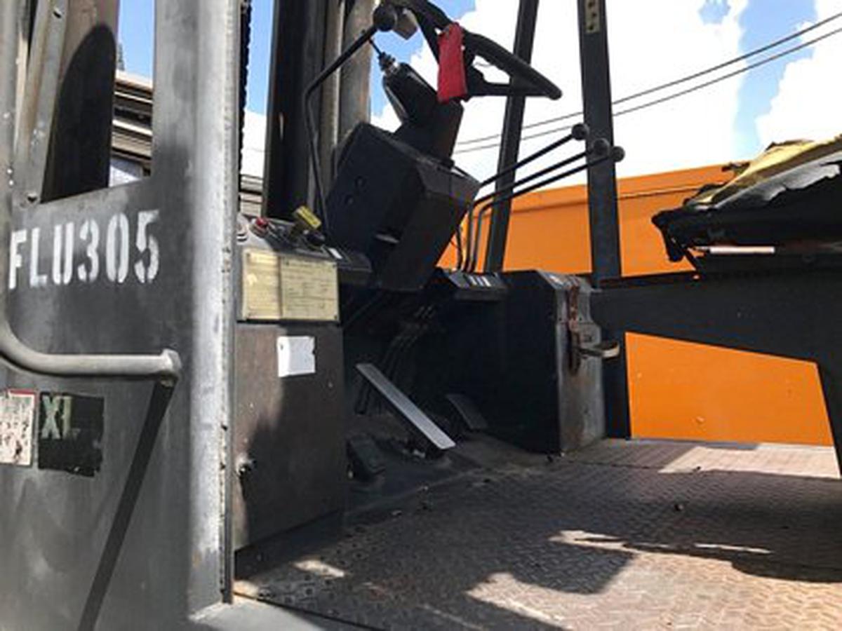 2000 Hyster H210XL