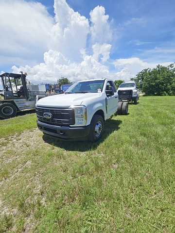 Truck Chassis Ford F-350 XL SD 2024