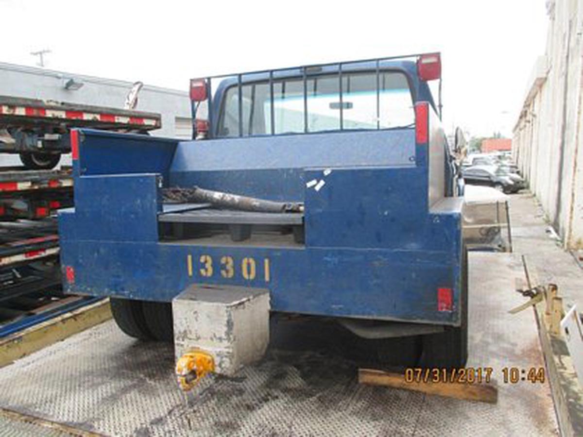 Bob Tail Truck Ford/Eagle SD/F-350