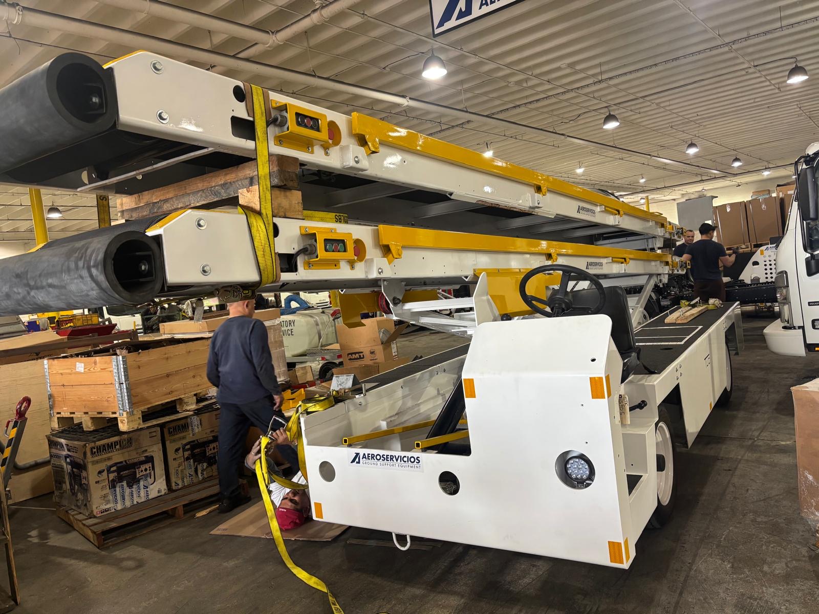 Belt Loader Tug 660
