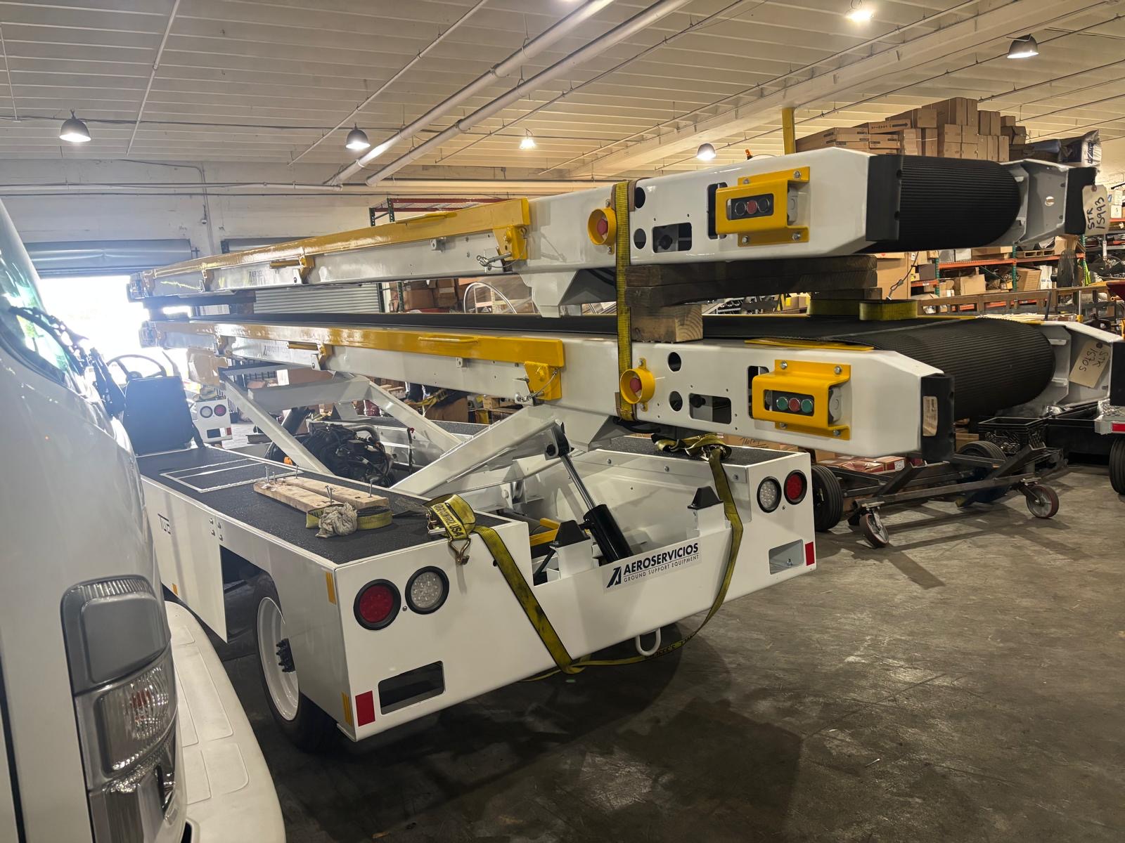 Belt Loader Tug 660