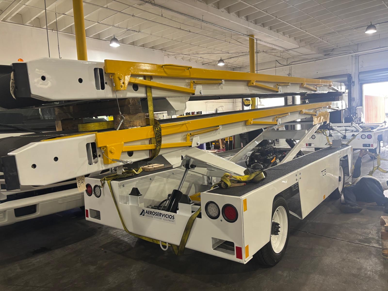 Belt Loader Tug 660