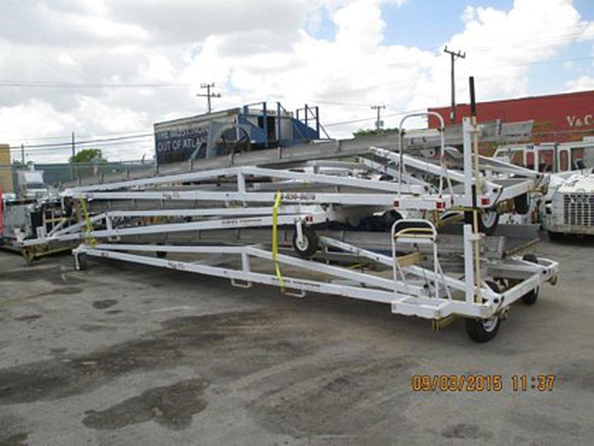 Passenger Boarding Ramp KCI Inc. SGR-2028
