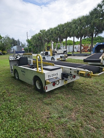 Belt Loader Tug 660E