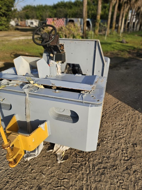 Baggage Tractor Tug  M1A40