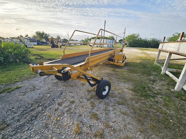 Towable Belt Loader Wasp A01771D-3650