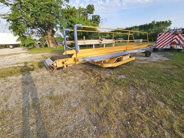 Towable Belt Loader Wasp A01771D-3650