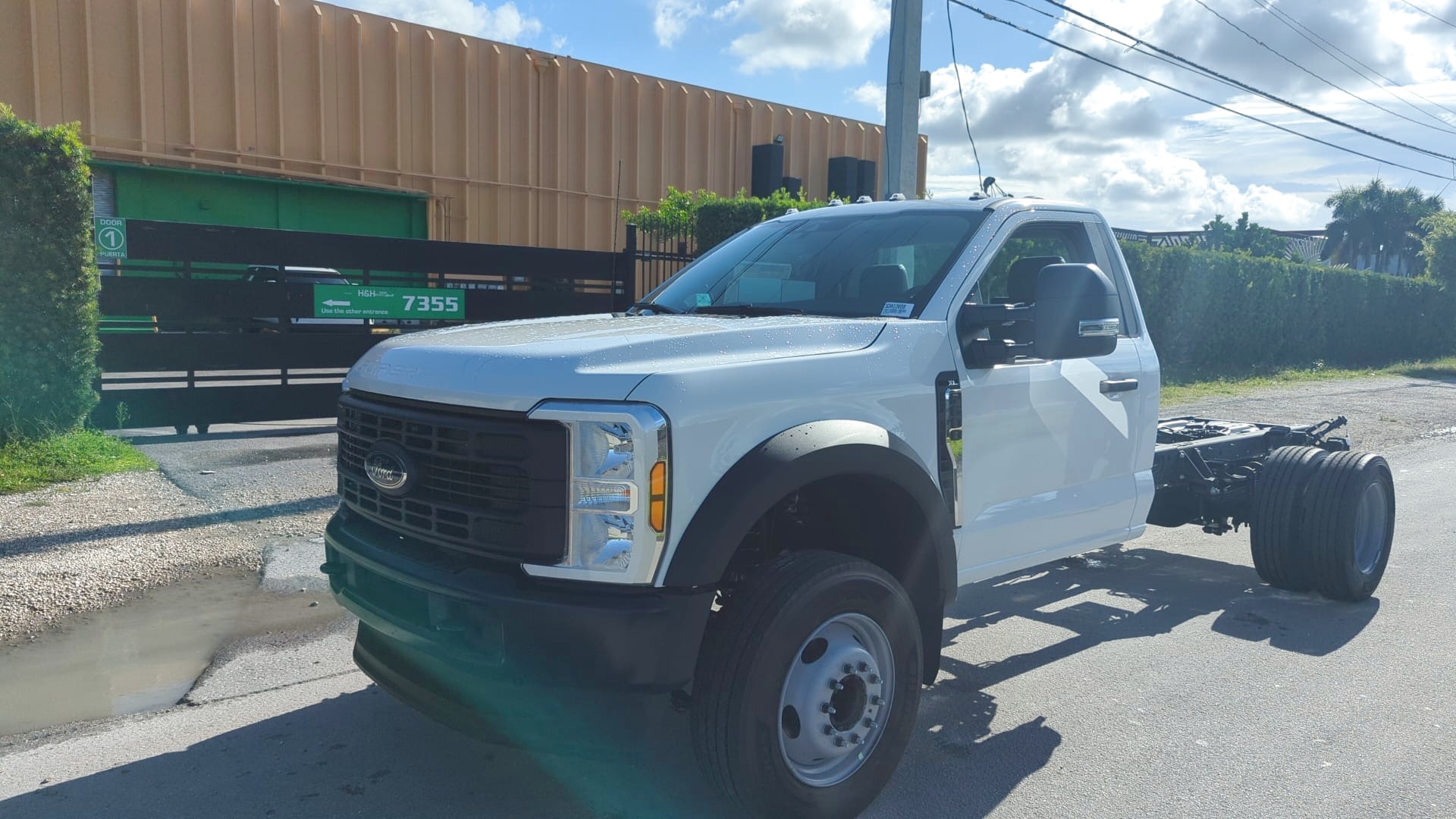 Truck Chassis Ford F-600