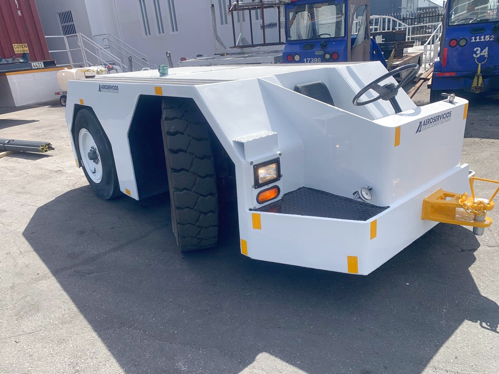 Push Back Tractor S&S GT-32
