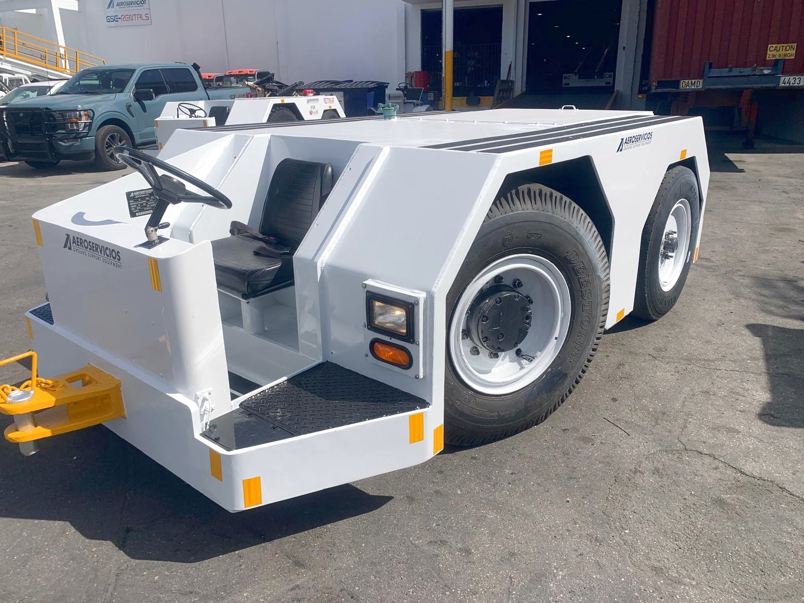 Push Back Tractor S&S GT-32