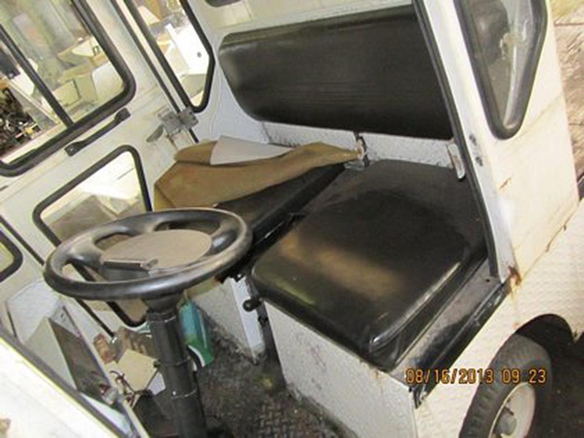 2003 EZ-GO IND-875G