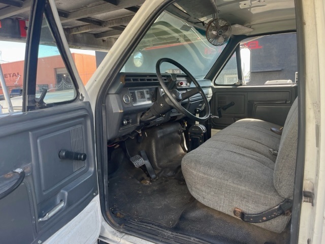 Catering Truck Ford/Hi Way F-700/ CT-14
