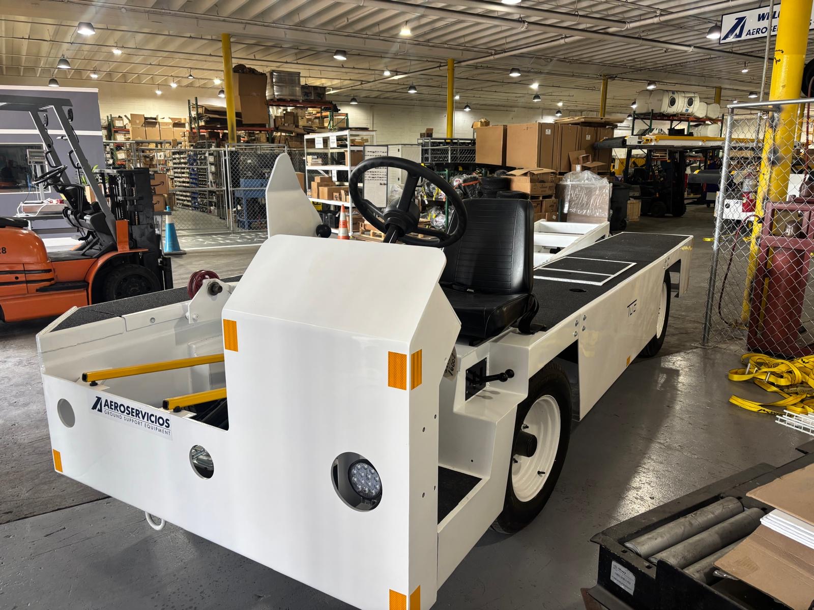 Belt Loader Tug 660