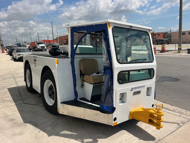 Push Back Tractor FMC B-300